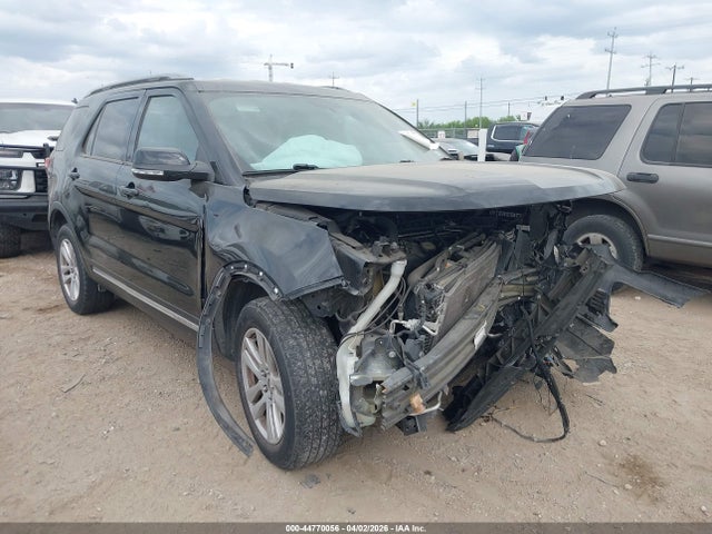 Salvage Ford Explorer Image