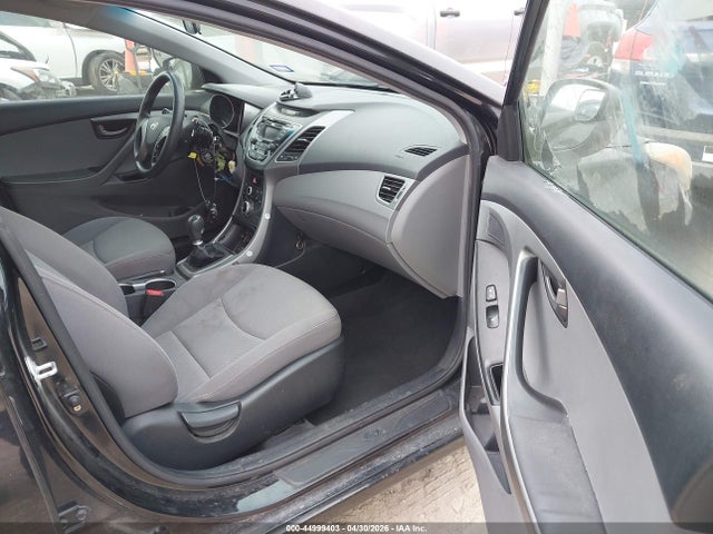 Hyundai ELANTRA Se