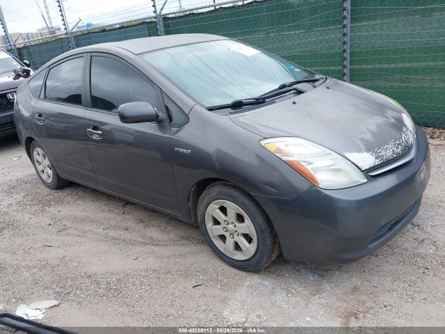 Salvage Toyota Prius Image