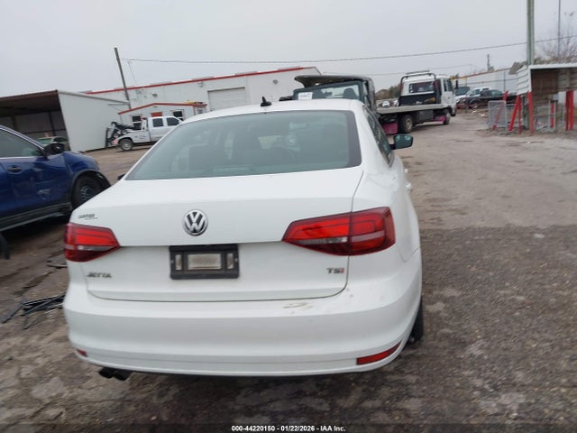 Volkswagen Jetta 1.4t S