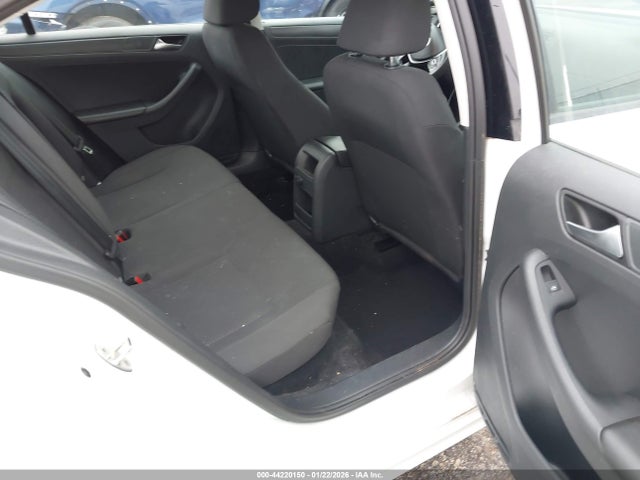 Volkswagen Jetta 1.4t S