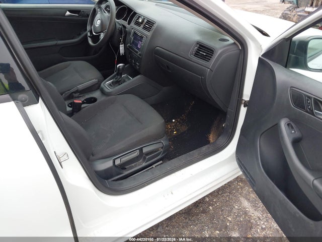 Volkswagen Jetta 1.4t S