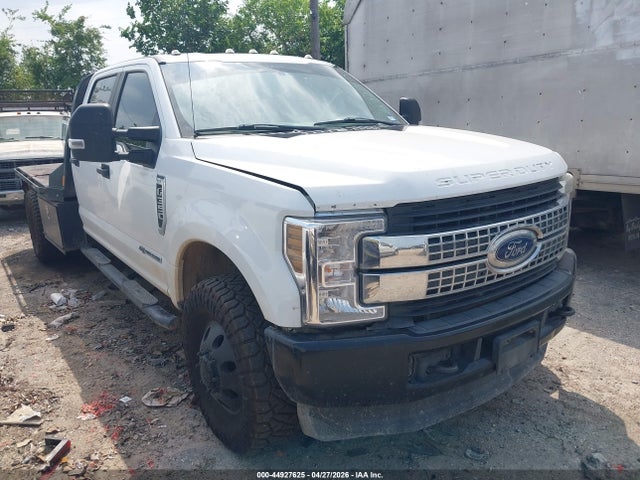 Salvage Ford F-350 Image