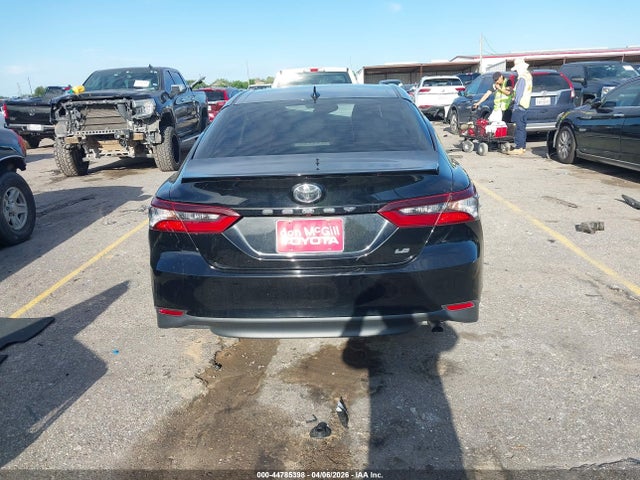 Toyota Camry Le