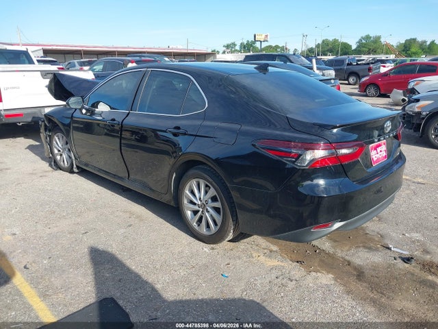 Toyota Camry Le