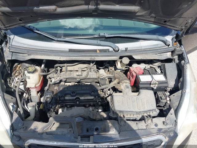 Chevrolet Spark 2lt Auto
