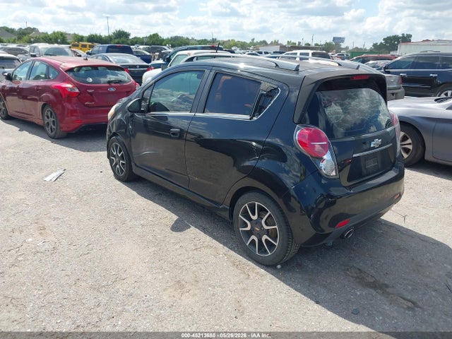 Chevrolet Spark 2lt Auto