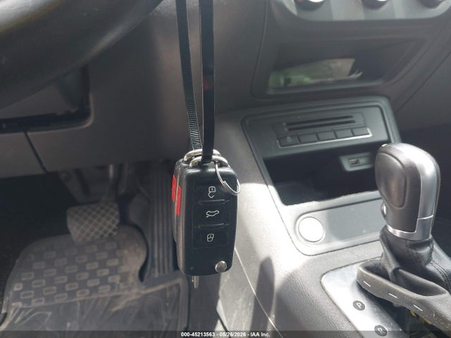 Volkswagen Tiguan S