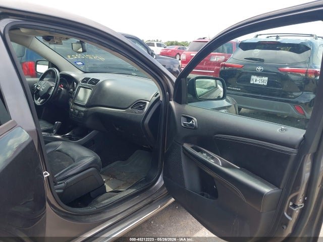 Dodge Journey Crossroad