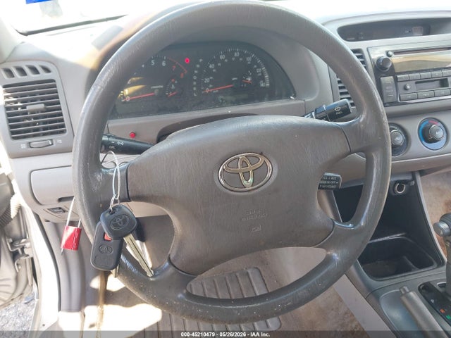 Toyota Camry Le V6