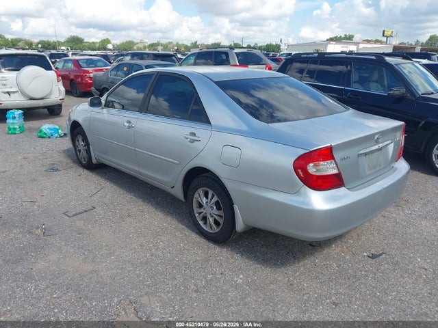 Toyota Camry Le V6