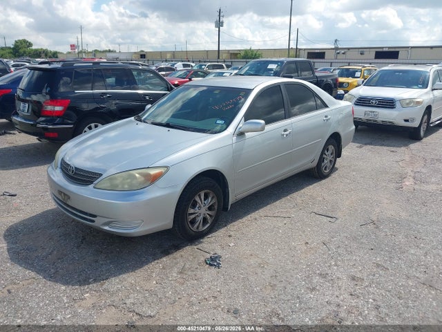 Toyota Camry Le V6
