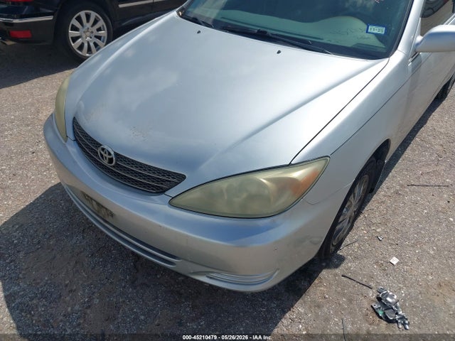 Toyota Camry Le V6