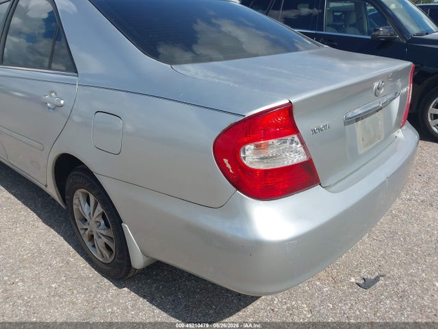 Toyota Camry Le V6