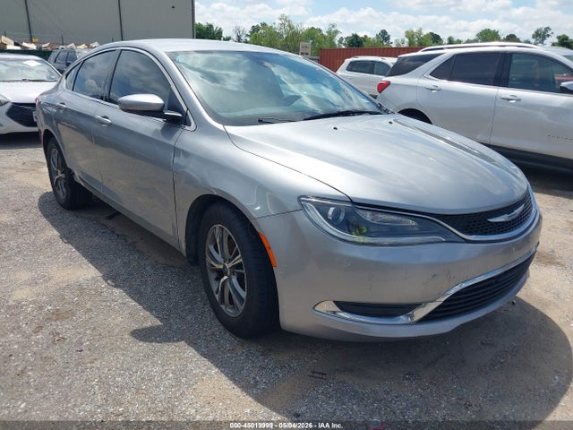Salvage Chrysler 200 Image