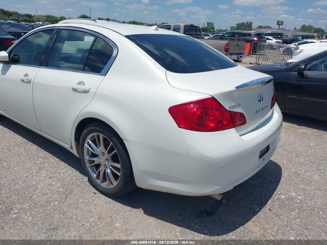 INFINITI G37 Journey