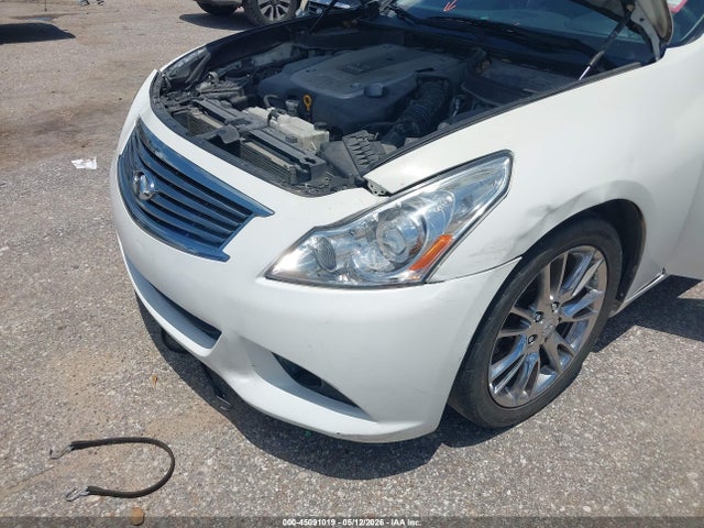 INFINITI G37 Journey