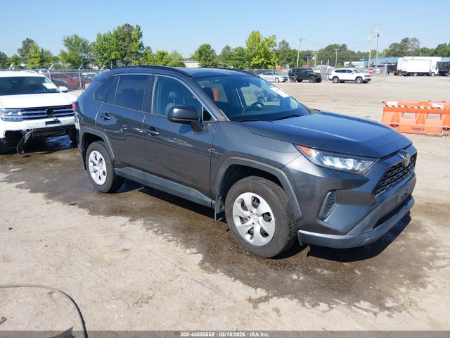 Salvage Toyota RAV4 Image