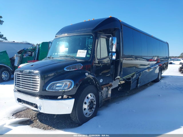 Freightliner M2 106