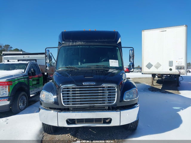 Freightliner M2 106