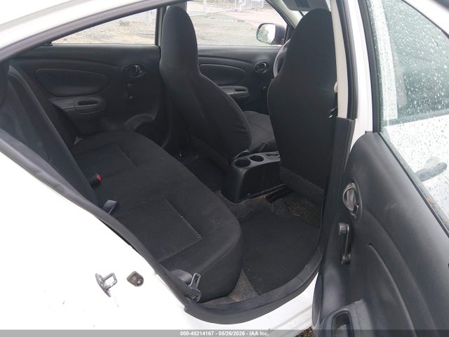 Nissan Versa 1.6 S+