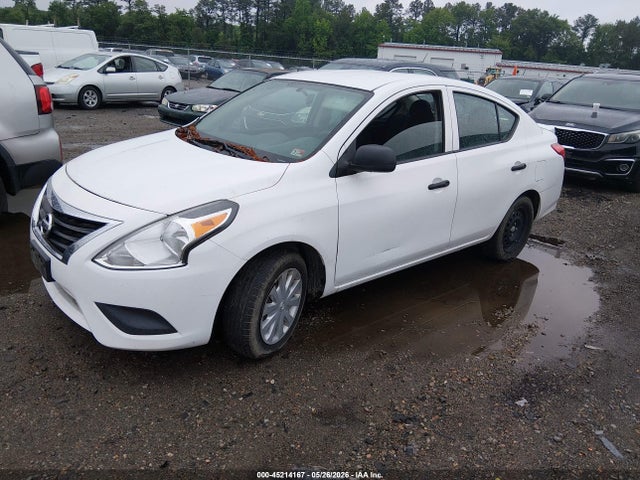 Nissan Versa 1.6 S+