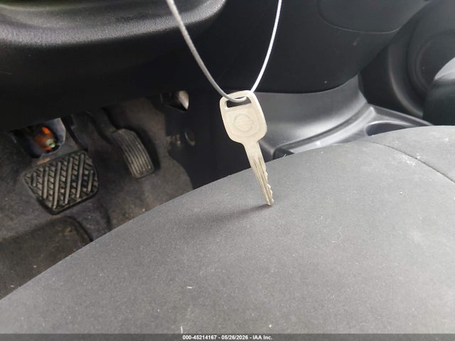 Nissan Versa 1.6 S+