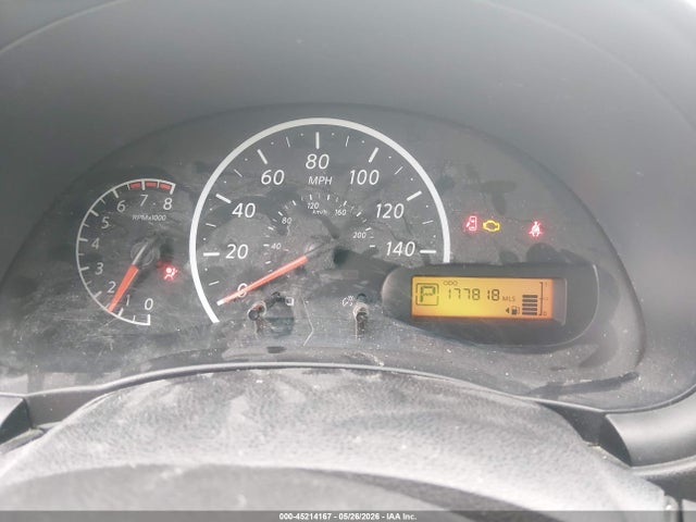 Nissan Versa 1.6 S+