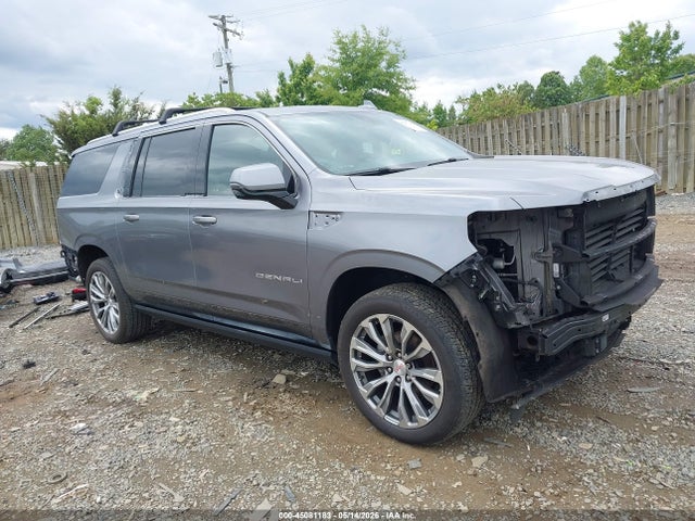 Salvage GMC Yukon Image