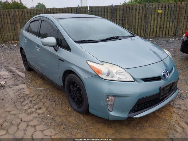 Salvage Toyota Prius Image