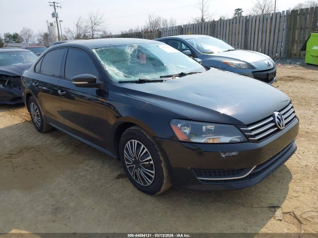 Salvage Volkswagen Passat Image