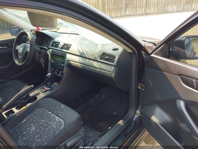 Volkswagen Passat 1.8t S