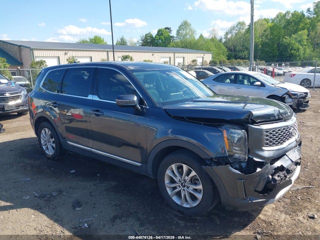 Salvage Kia Telluride Image