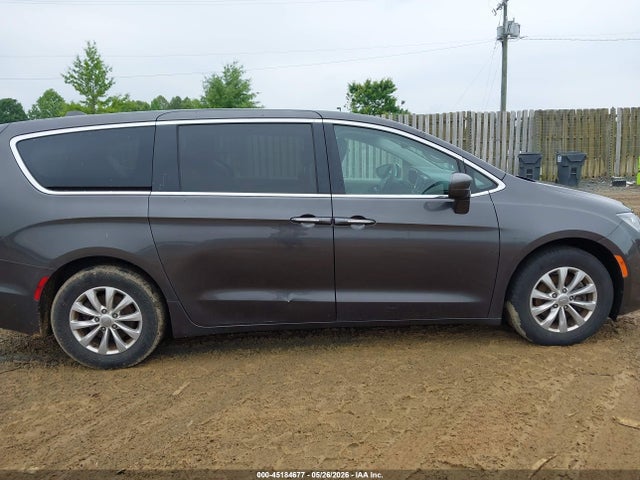 Chrysler Pacifica Touring Plus