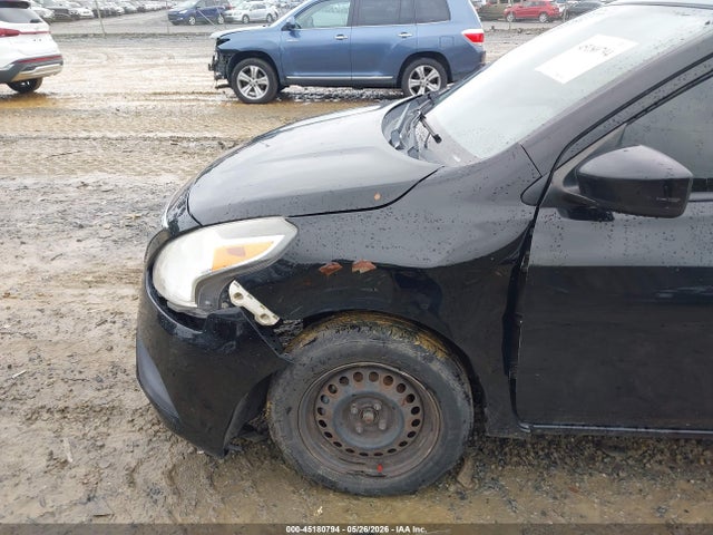 Nissan Versa 1.6 S