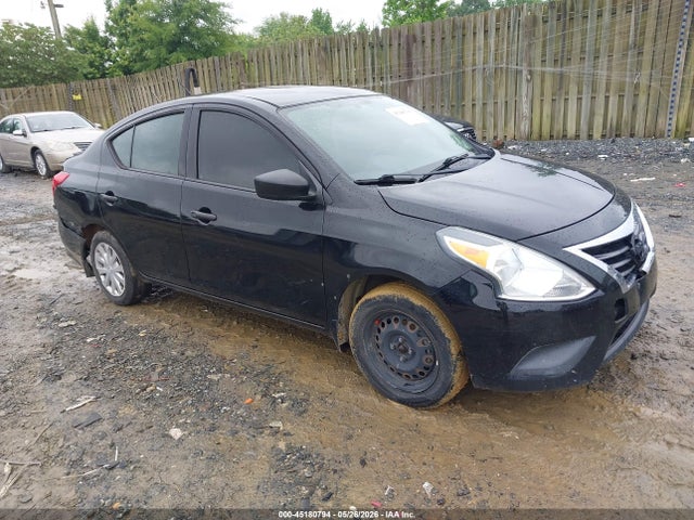 Salvage Nissan Versa Image