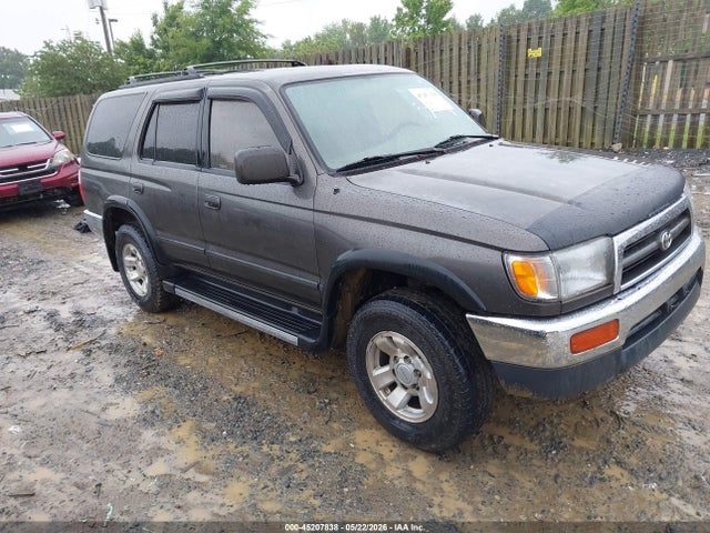 Salvage Toyota 4Runner Image