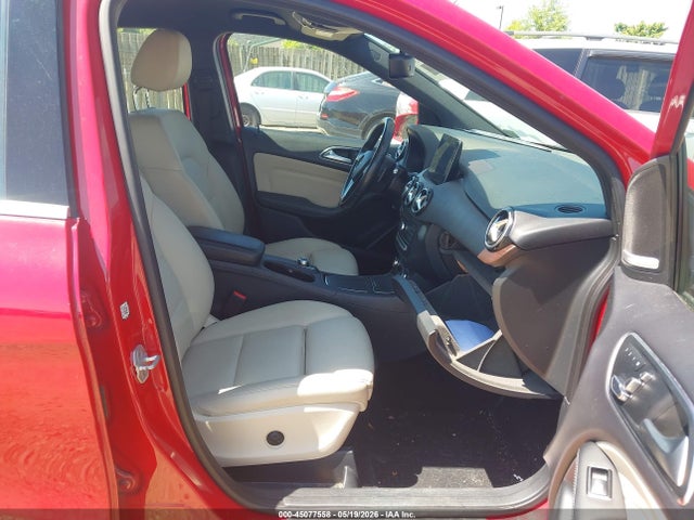 Mercedes-Benz B 250e