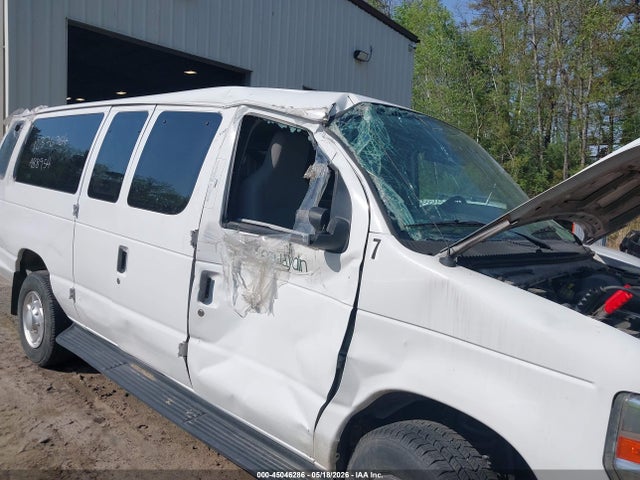 Ford E-350 Xlt