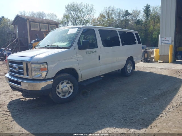 Ford E-350 Xlt