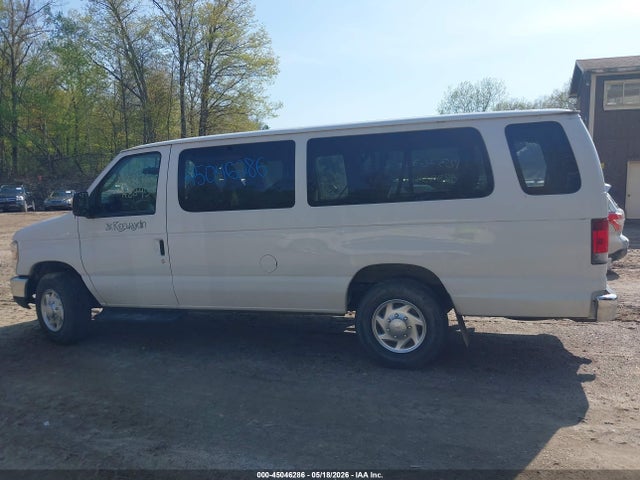 Ford E-350 Xlt