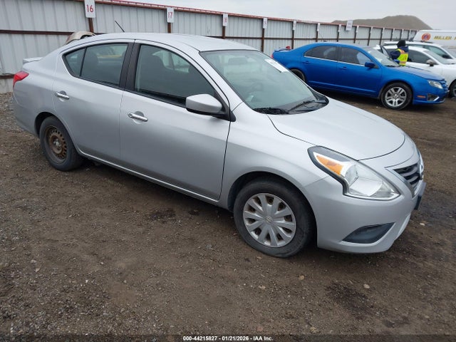 Salvage Nissan Versa Image