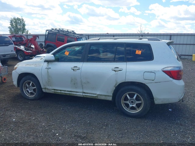 Toyota Highlander Sport