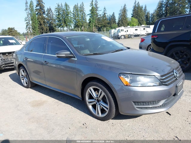 Salvage Volkswagen Passat Image