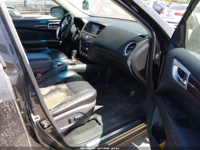 Nissan Pathfinder Platinum