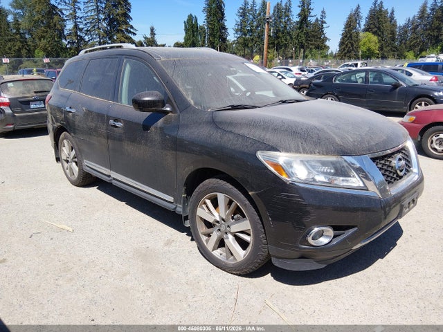 Salvage Nissan Pathfinder Image