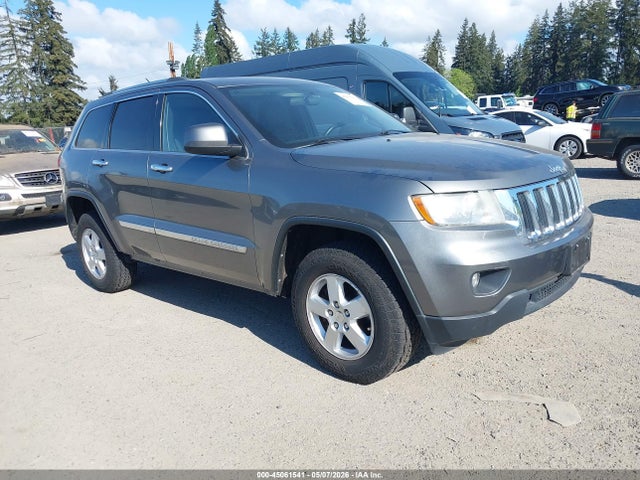 Salvage Jeep Grand Cherokee Image