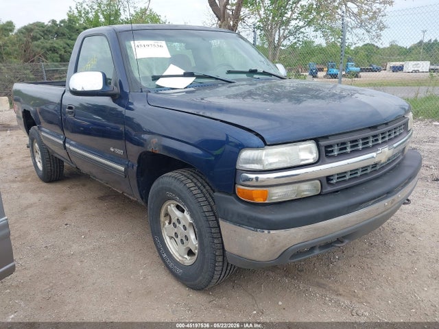 Salvage Chevrolet Silverado 1500 Image