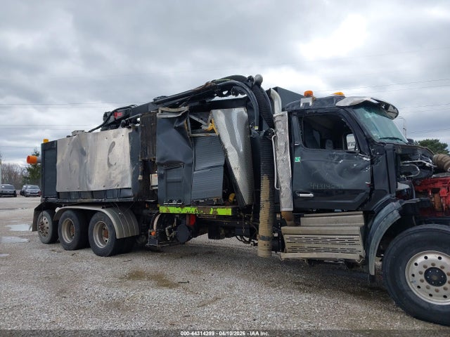 Peterbilt 567