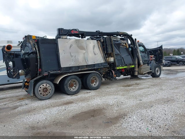 Peterbilt 567